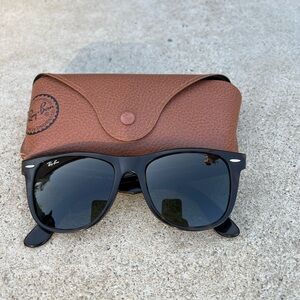 Rayban Wayfarer - polished tortoise